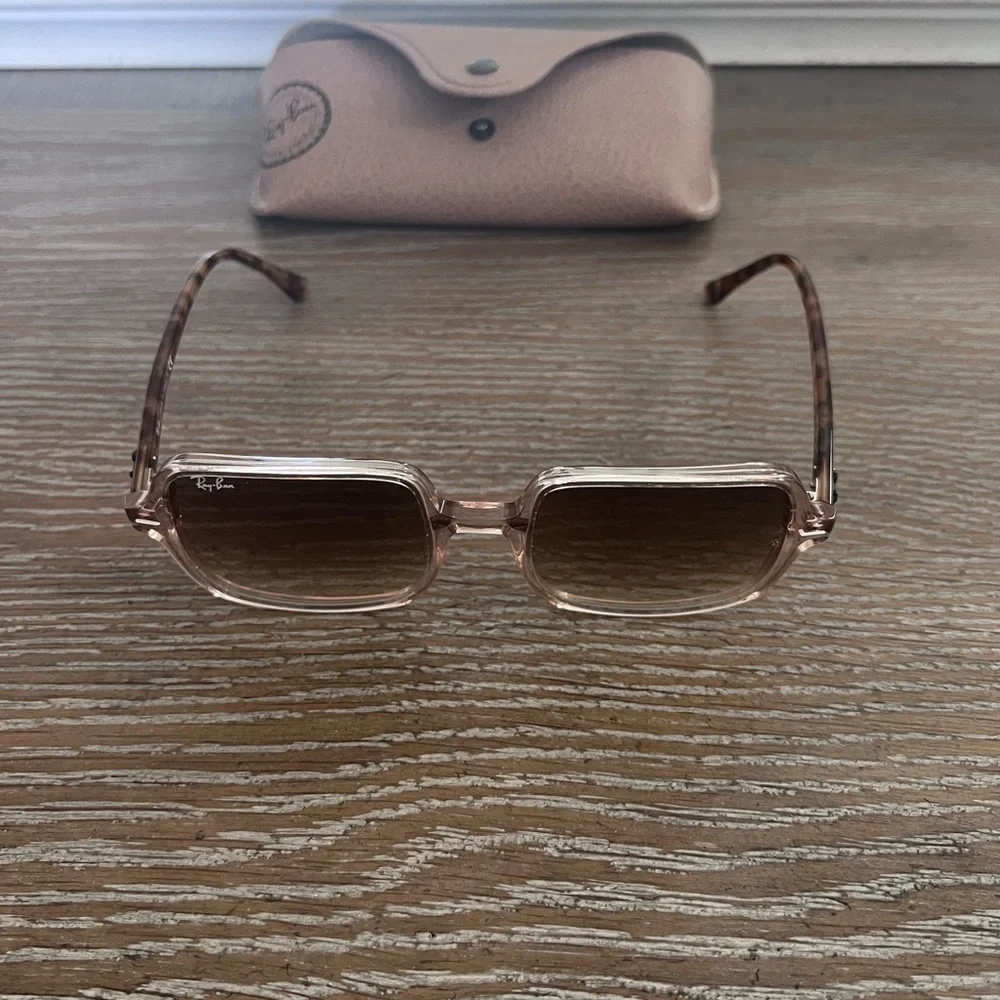 NWOT Ray-Ban Blush Sunglasses with Case - Picture 4 of 6